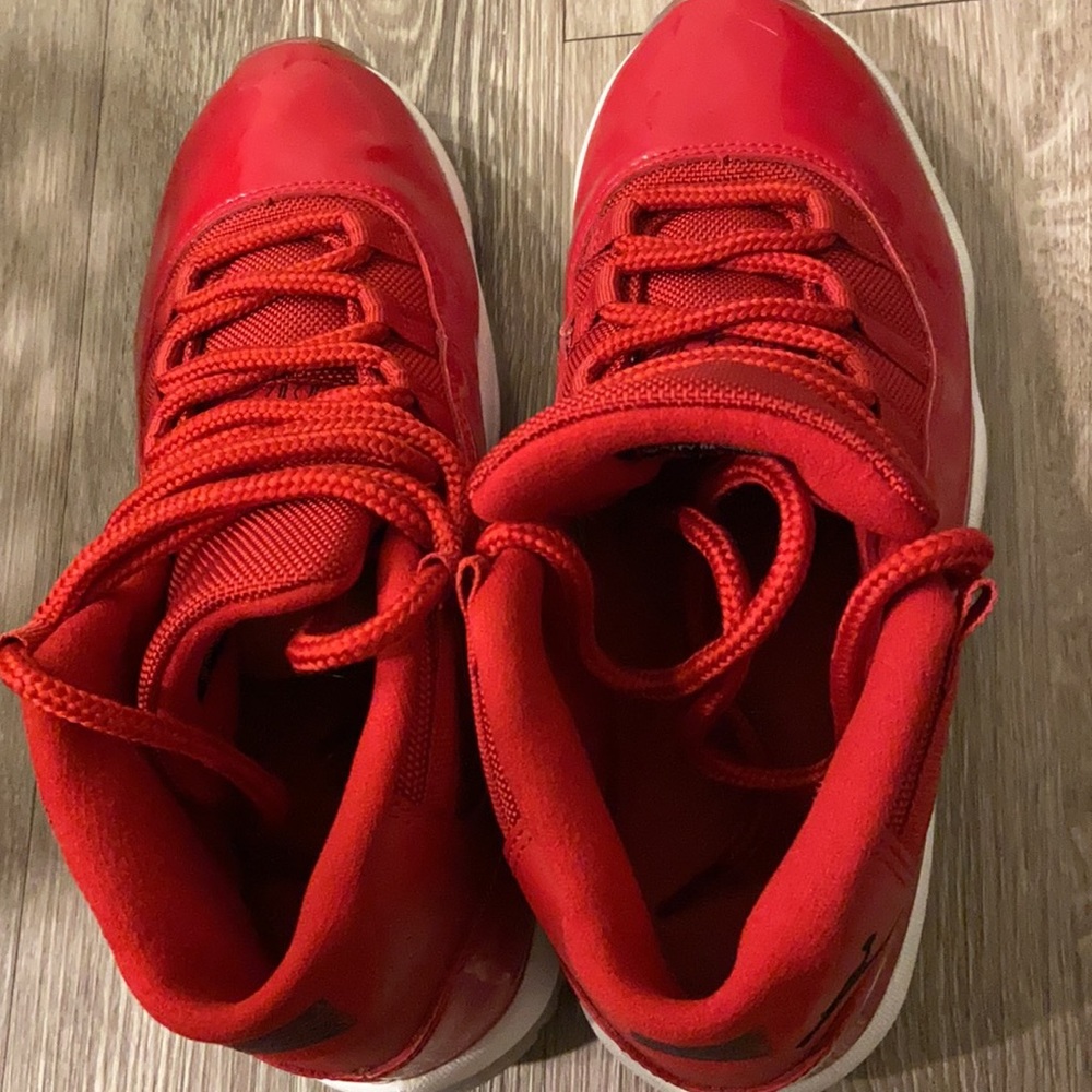 Air Jordan 11 Retro “Win Like 96” Gym Red - Picture 4 of 5